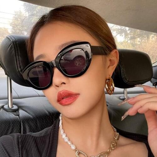 2021 Fashion Womens Sunlasses Black Sun Protection Eyewear Trendy Shades For Women Outdoor Travel Driving Luxury Cateye Glasses
