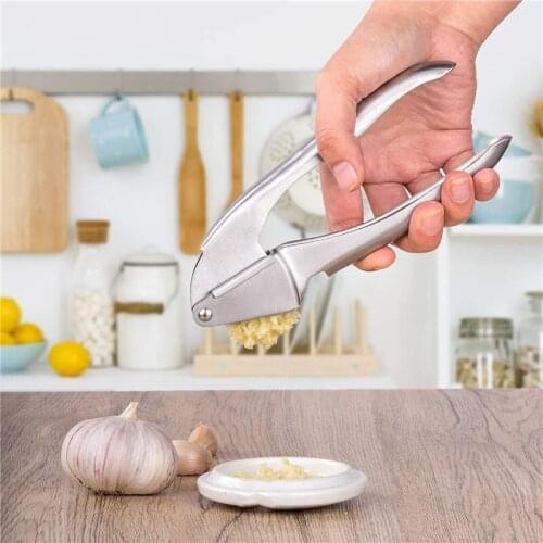 Stainless Steel Multifunction Garlic Press Crusher Kitchen Cooking Ginger Squeezer Masher Handheld Ginger Mincer Tools U2