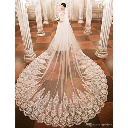 Gleaming Bridal Veils Crystals Beaded Appliques Lace Edge White One Layer with Comb Attached Custom Made Long 4M Wedding Veils