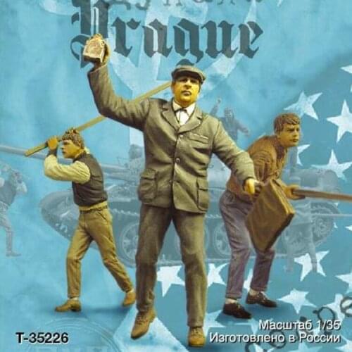 1/35 The People of Prague, Autumn 1968, 3 figures, Resin Model Soldier GK, military themes, Unassembled and unpainted kit