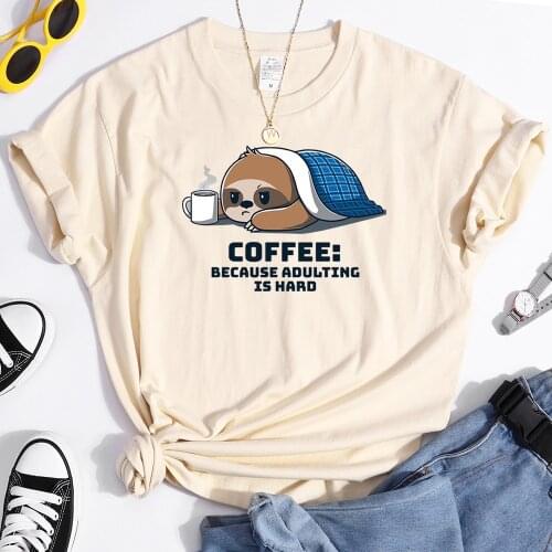 Womens Tshirt Sloth Hiding In Quilt And Coffee Print T-Shirts For Women Kpop Vintage Short Sleeve Top Punk Casual Women T Shirt