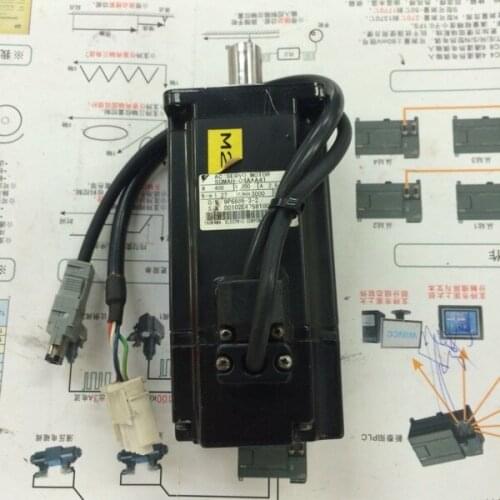 SGMAH-04AAA41 servo motor , used in good condition . 80% appearance new , good working , free shipping