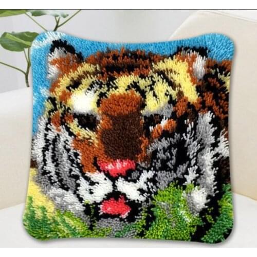 40×40cm Latch Hook Rug Kit Multiple Patterns Embroidery Cross Stitch Needlework Sewing Crafts