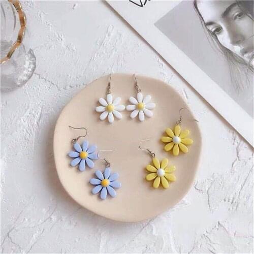 Fashion Simple Fresh Daisy Flower Drop Earrings For Women Korean Dangle Earrings Statement Handmade Party Jewelry 2021Brinco