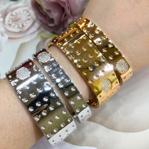 KellyBola Jewelry Luxury Bridal Wedding Bangle Full Cubic Zirconia Inlaid Ladies Engagement Banquet Anniversary Jewelry 2021 New