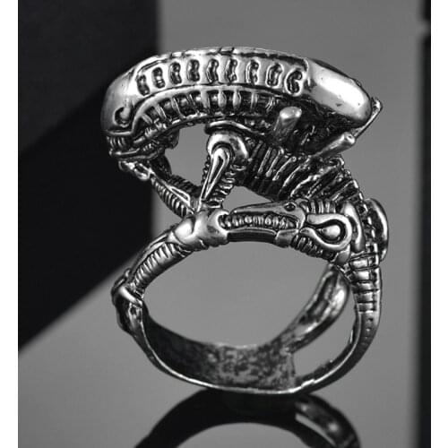 Animal Retro Gothic Ring Jewelry Classic Mysterious Motor Biker Skull Rings for Women Men Alien Predator Finger Ring Cosplay