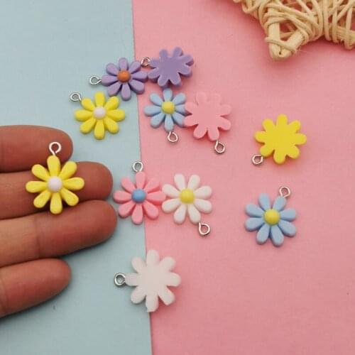 20pcs Resin Flowers Charms Daisy Pendants For DIY Decoration Neckalce Earring Keychain Finding Woman Girls Jewelry Making Gifts