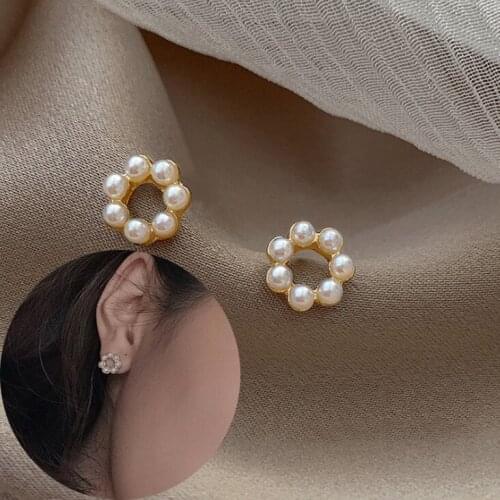 2021 Korean New Simple Geometry Round Earrings Fashion Temperament Sweet Pearl Earrings Female Jewelry