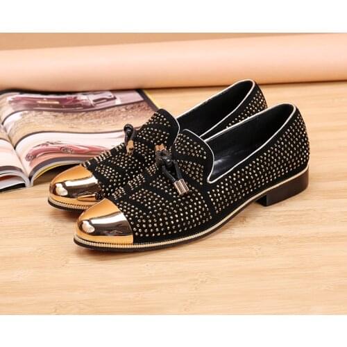 2020 Black Embroidery Gold Toe dress Suede Leather Men Loafers elegant Floral Men Vintage Loafers Mens Casual Shoes Mens Flats