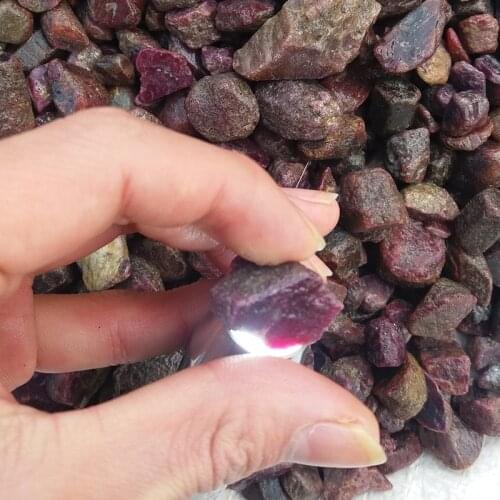 Natural Red Corundum Mineral Specimen Natural Gem Stone Minerals for Making Jewelry