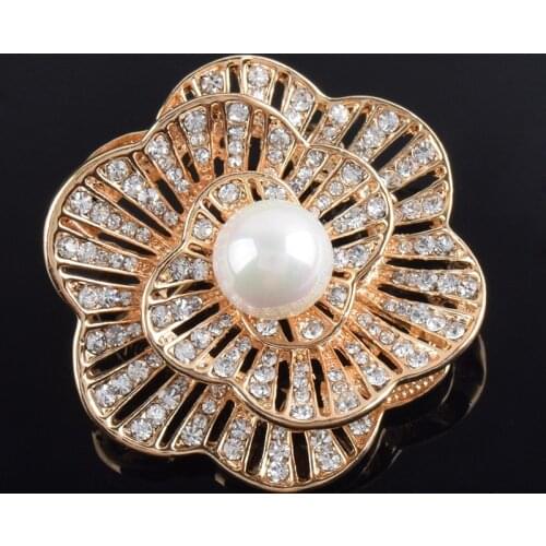 Free Shipping Beautiful Full Rhinestone CZ Hollow Flower With White Simulate Pearl In Middle Women Brooch