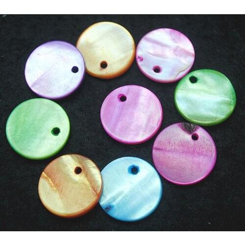 50pcs new mother of pearl shell pendants round shape for women bracelets making accessories size 15mm multi colors mix diy finds