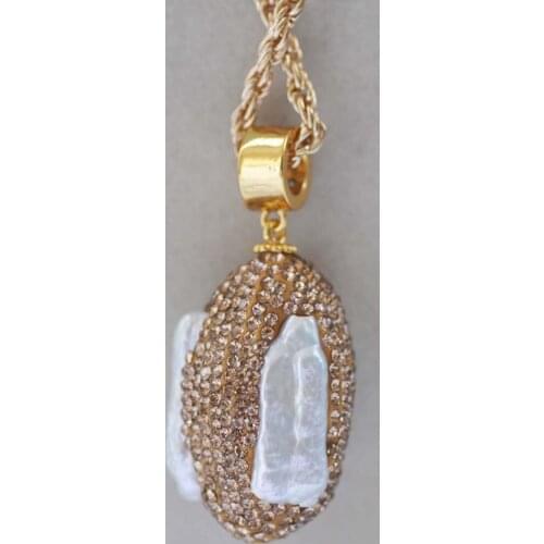 Z10042 Golden 30mm White Pearl All inlay CZ Pendant