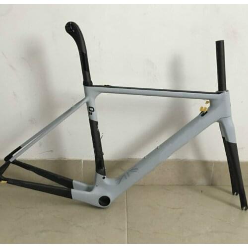 T1000 High Quality Carbon Road Bike Frame Custom Colors Super Light Frameset:Carbon Frame+Fork+Seatpost+Headset+Clamp
