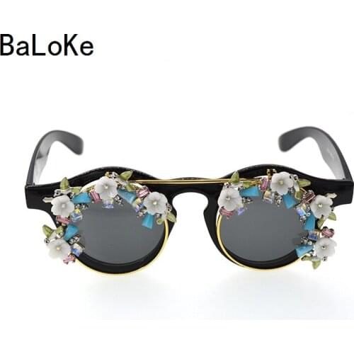 Baroque Sunglasses Women Double Layer Flip Glasses Metal Punk Sunglasses Carved Crystals Sunglasses Fashion Clamshell Eyewear