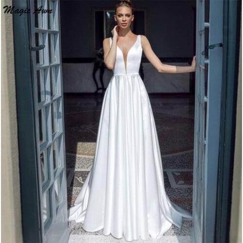 Magic Awn Simple White Wedding Dresses 2021 V-Neck Satin Boho Wedding Party Gowns Sleeveless Open Back A-Line Cheacp Robe Mariee