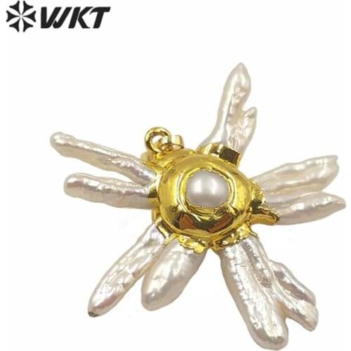 WT-JP218 Flower Shape With Gold Eletroplated Pendant Charm Irregular Shape Natural Pearl Pendant For DIY Necklace