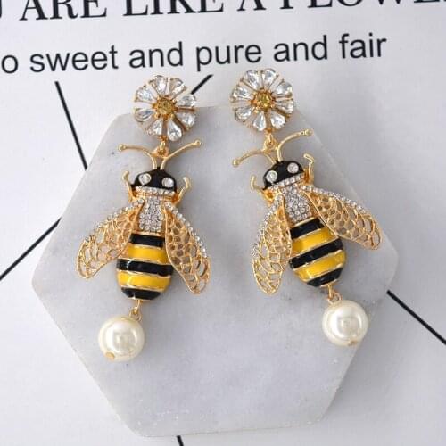 Japanese And Korean New Style Baroque Elegant Fashion Cute Sweet Bohemian Holiday Bee Kissing Fish Retro Ethnic Style Earrings