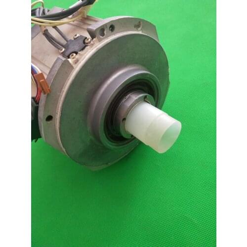 HC-SWS93B SERVO MOTOR , used in good condition . 80% appearance new , good working , free shipping