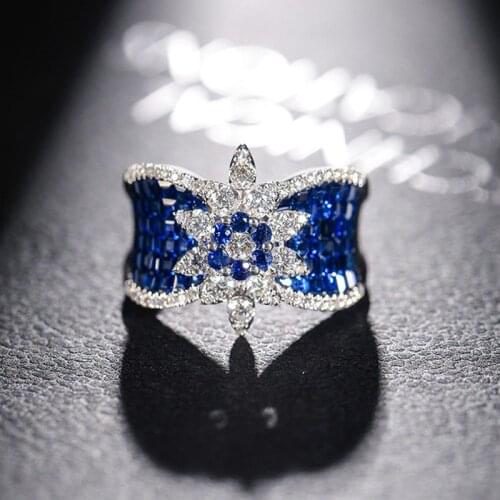 Fine Jewelry Geometric Fashion Flower Rings Inlay Blue White Cubic Zirconia Womens Charm Wedding Engagement Wear Accessories