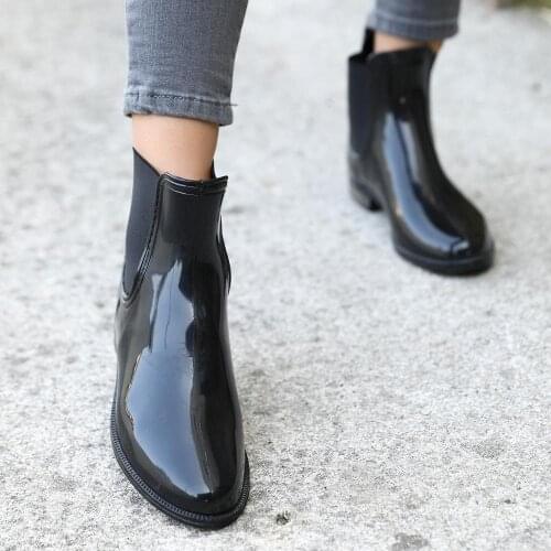Womens winter autumn fashion boots new season Patent leather Materıal black Layd shoes pointed toe high heels lace shoes