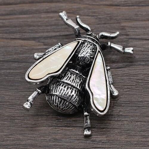 Natural Abalone Brooches Cute Insect Shape Alloy Pins for Girls' Party Weddings Costume Brooch Jewelry Accessories 35x45mm