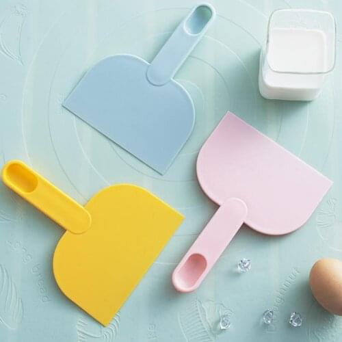Kapmore 1pc Dough Scraper Plastic Non-Stick Creative Dough Cutter Pastry Chopper DIY Baking Tools Accessories