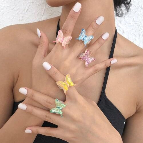 Lalynnly 2021 New Summer Female Refreshing Sweet Multiple Color Butterfly Pattern Resin Ring For Women Jewelry wholesale R0500