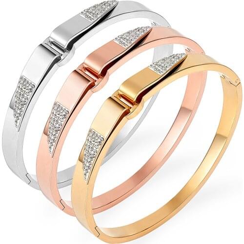 2021 New Brand Resin Black Ring Micro Crystals Finger Ring Fashion Jewelry Punk Female Rings Titanium Steel Rings