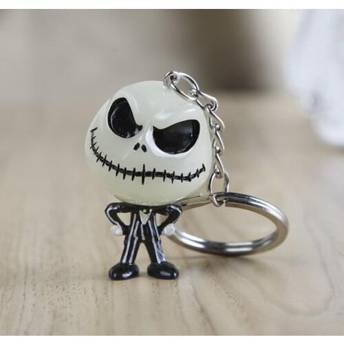 Personality car luminous keychain car key chain skeleton keychain key ring pendant resin car interior accessories