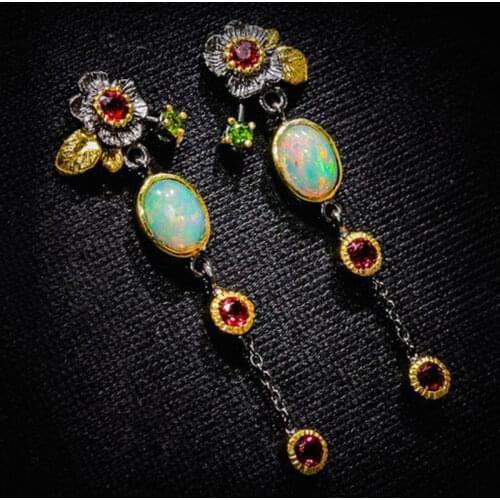 Exquisite Plant Leaf Flower Fire Opal Long Tassel Earrings Ladies Black Gold Two-color Metal Red Rhinestone Earring Gift