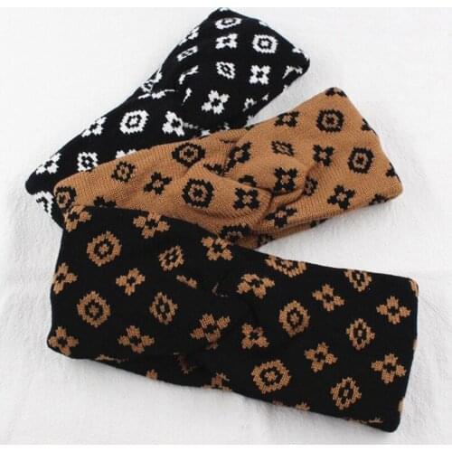 Autumn and winter new unisex knit retro hairband French outer wear elastic broad brim hairband Running Yoga Hair Scarf Head wear