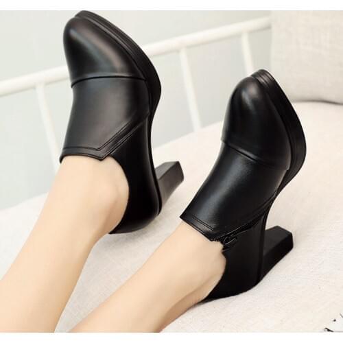 2018 spring and autumn womens shoes pointed with black work shoes thick with deep mouth single shoes women