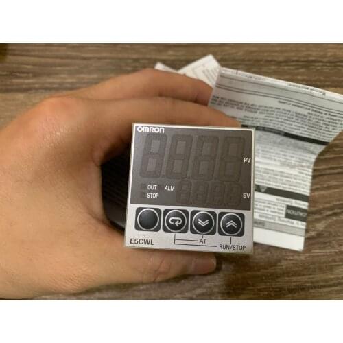 Original authentic Omron thermostat E5CWL-R1TC/Q1TC/R1P/Q1P