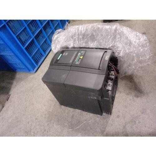 6SE6440-2UD23-0BA1 3KW 380V inverter , used in good condition . 80% appearance new , good working , free shipping