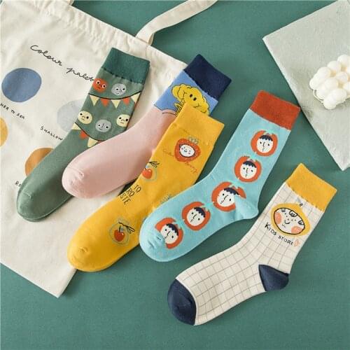 European Style Cartoon Pattern Sports Socks Breathable Funny Autumn Winter Cotton 1Pair Mid Tube Socks for Women