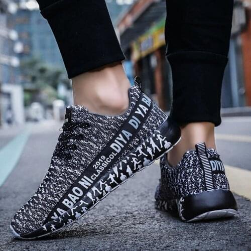 2021 Spring Mens Skateboard Shoes Fashion Black Shoes Comfortable Sports Outdoor Sports Shoes Chaussure Men