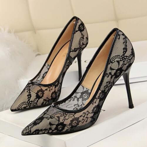 2019 Sexy Black Flower Lace Mesh Pumps Women Pointed Fashion Party Shoes Show Thin High Heels Shoes Womens Office Shoes Shallow