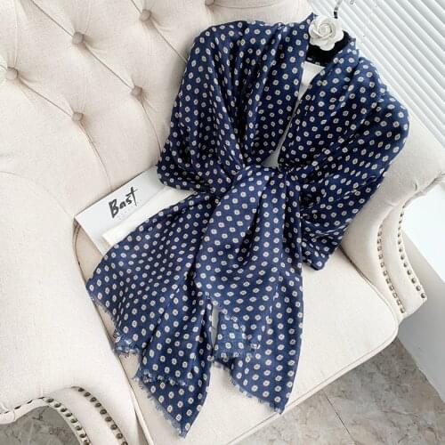 2021 Brand Autumn winter women beach quality shawl cotton scarf lady fashion scarves bandana pashmina wrap hijab muffler