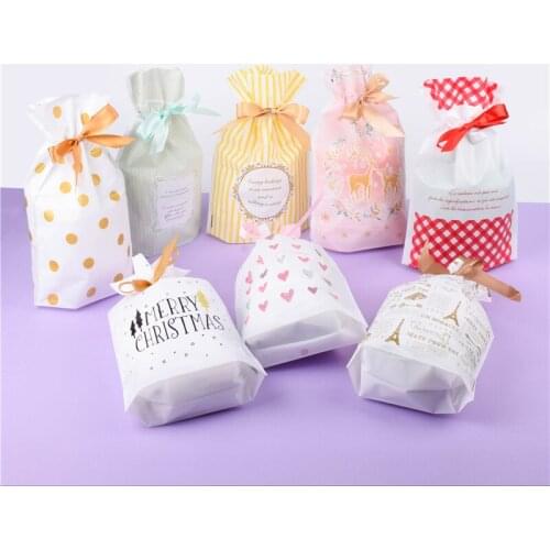 50pcs/lot Gold Dot White Plastic Drawstring Bag with ribbon Candy Bags Birthday Party Wedding Decor Christmas chocolate Gift bag