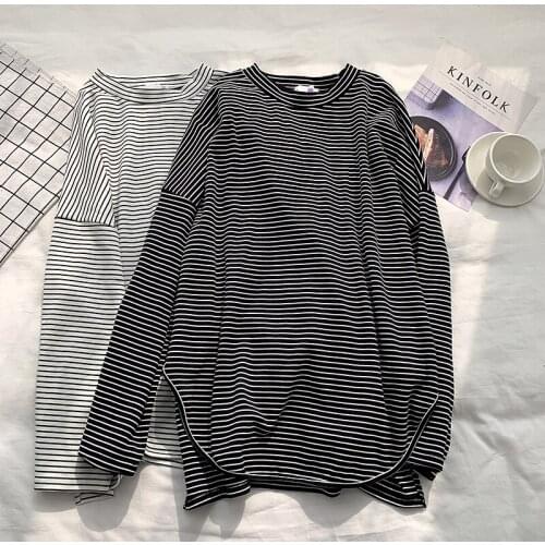 2021 New Spring O-Neck Split Hem Striped Women Fashion T Shirts Long Sleeve Oversized T Shirt Women Clothes Slim Fashion Tops