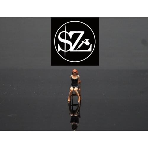 1:64 Scale Resin Die Casting Figure Model Cartoon Character Black Widow Doll Car Model Scene Layout Collection Decoration Toy