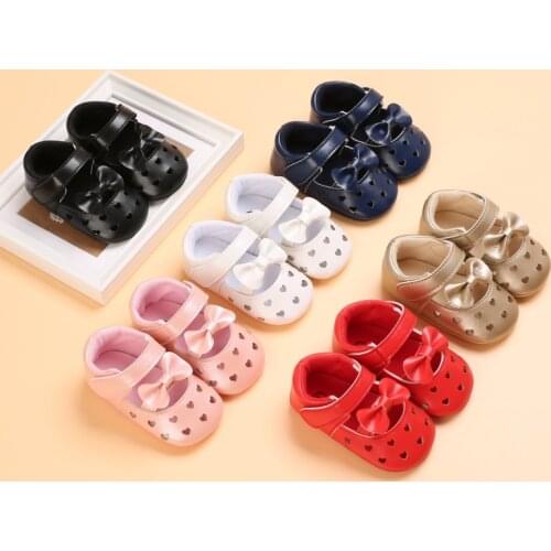 Baby Spring And Autumn And Summer Love Hollow Breathable Comfortable Baby Shoes 0-18M Newborn Toddler Shoes