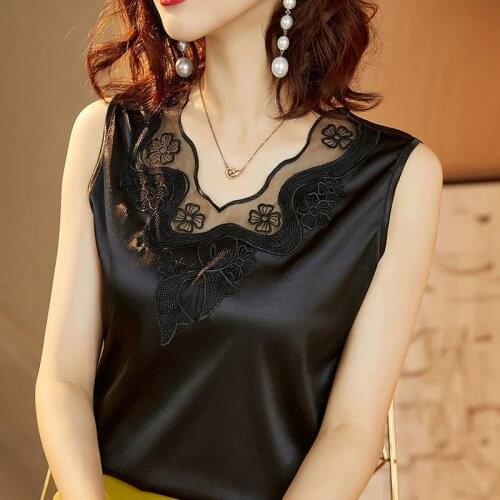 2021 Summer New Silk Satin T Shirt Camisole Tank With Suspender Women Undergarment Professional Wear Lace Crop Top Tees Female