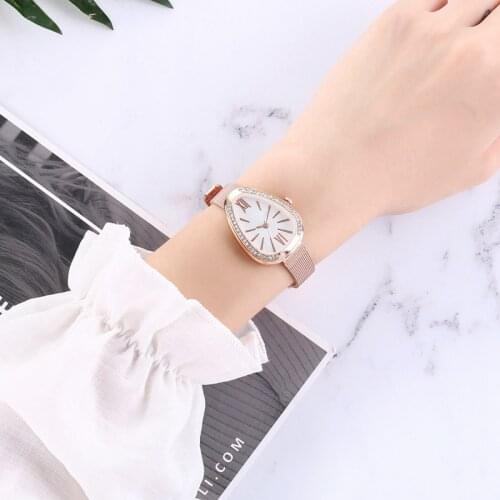 Women Watches Simple Triangular Small Dial Elegant Steel Female Clock Fashion Brand Roman Dial Retro Ladies Wristwatches Saat