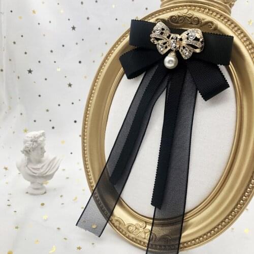 New Fabric Pearl Bow Tie Brooch Crystal Bowknot Lapel Pin Shirt Tie Cravat Collar Pins Brooches Jewelry for Women Accessories