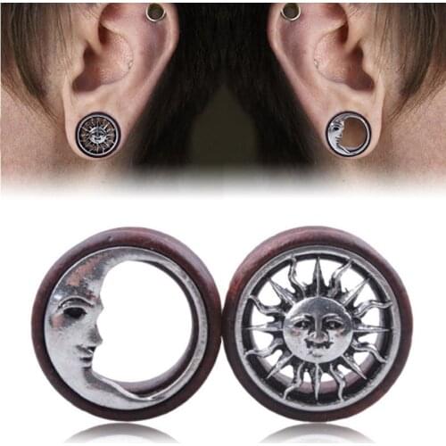1Pair Fashion Wooden Hollow Sun & Moon Ear Plugs Gauges Saddle Flesh Tunnel Ear Piercing Expander Women Body Jewelry 8mm-20mm