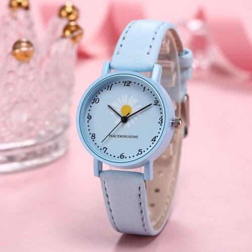 2021 NEW Small Daisies Watch Women Fashion Casual Leather Belt Watches Simple Ladies Small Dial Quartz Clock Dress Wristwatches