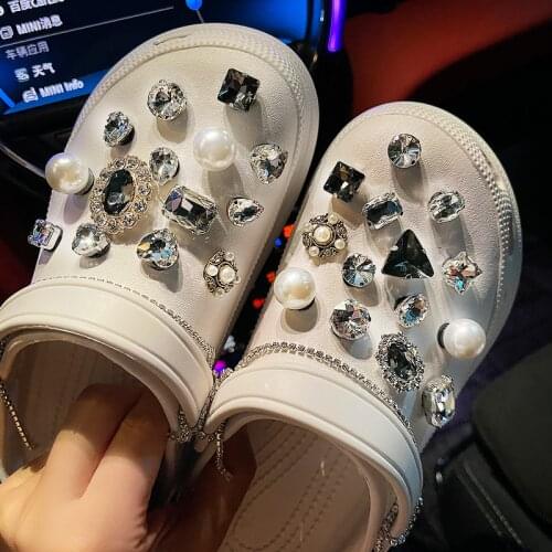 Luxury Rhinestones Croc Charms Designer DIY Retro Metal Chain Shoes Decaration for Croc Jibbi Clogs Kids Boys Women Girls Gifts