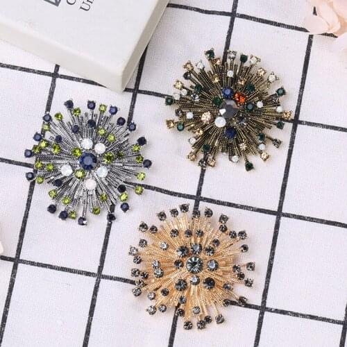 Snowflake crystal flower big brooch, luxurious atmosphere suit coat accessory pin brooch, high quality jewelry autumn brooch